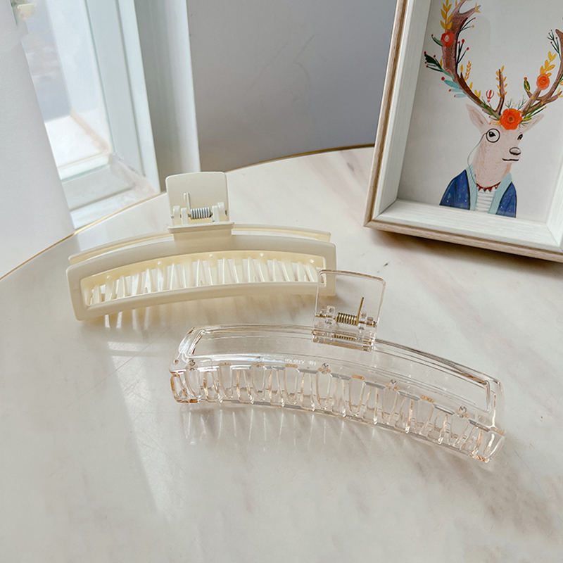 Zoe claw clip (2 colours)