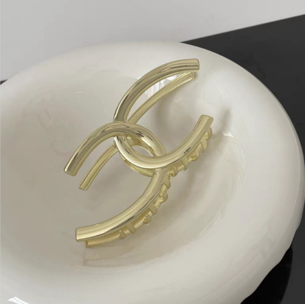 Celine claw clip (3 colours)