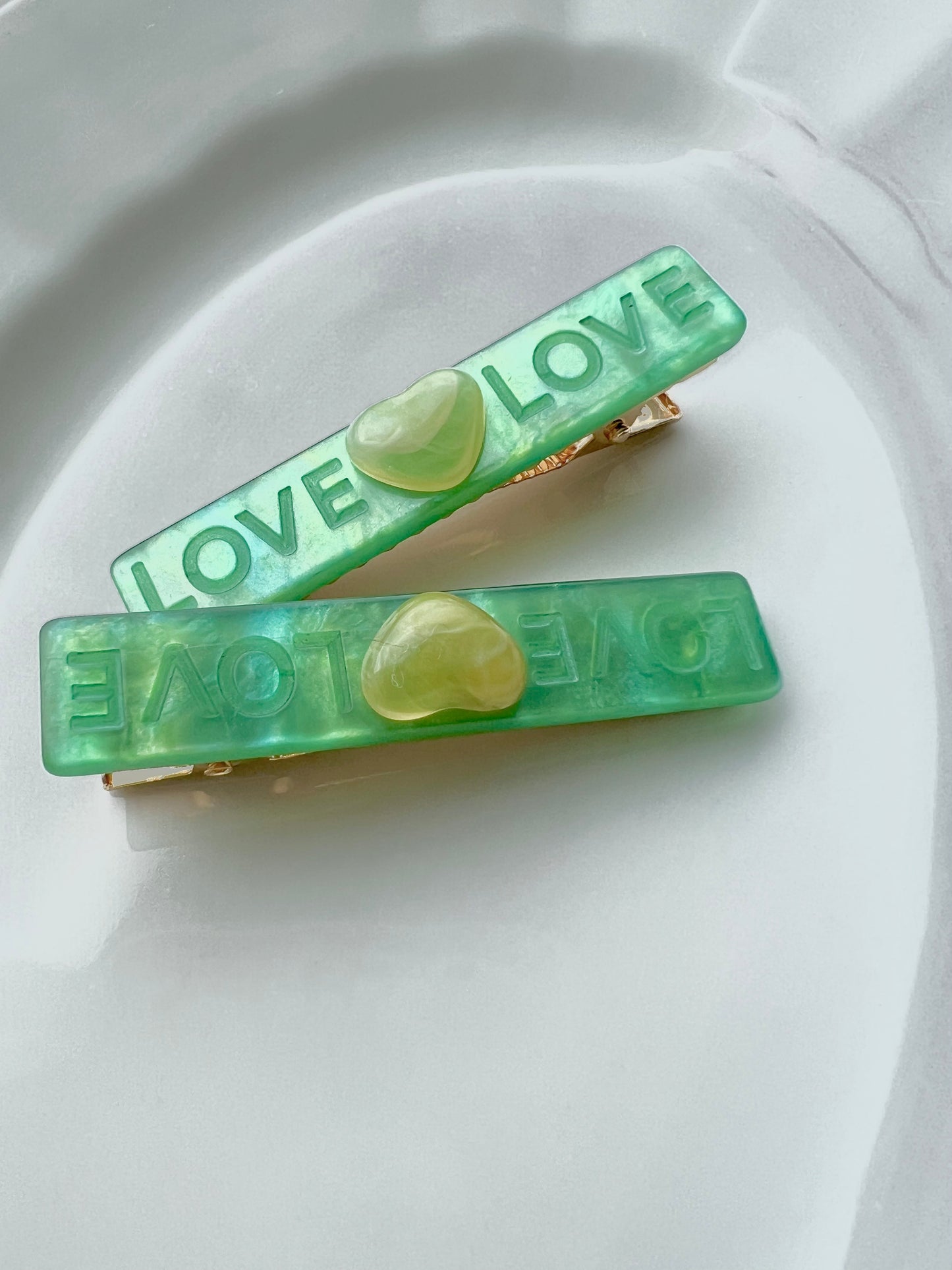 Love hair clip (2-pack)