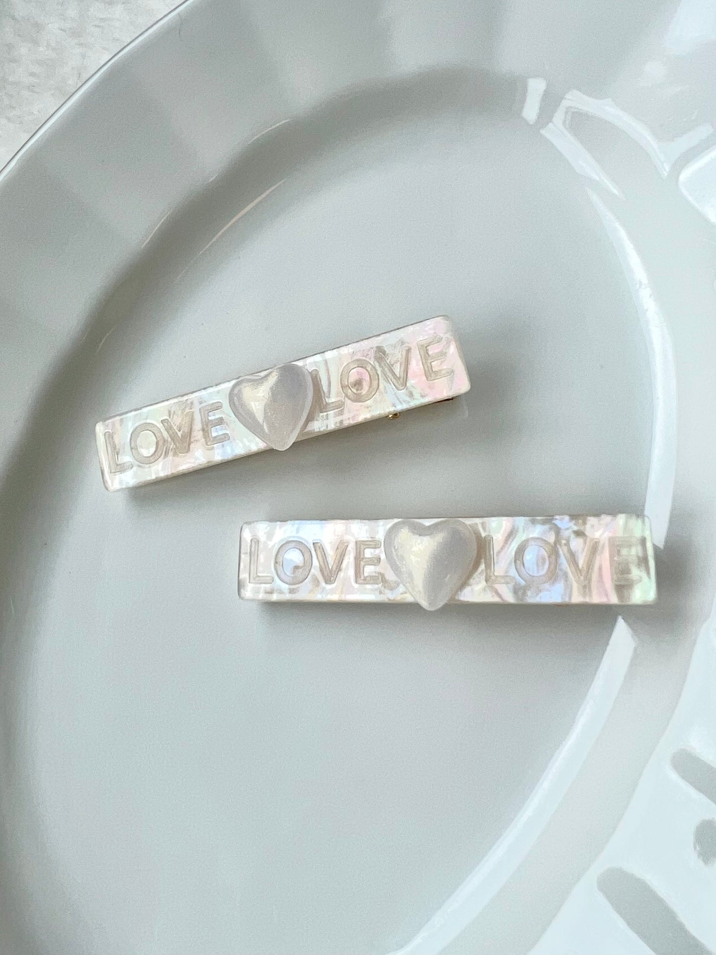 Love hair clip (2-pack)
