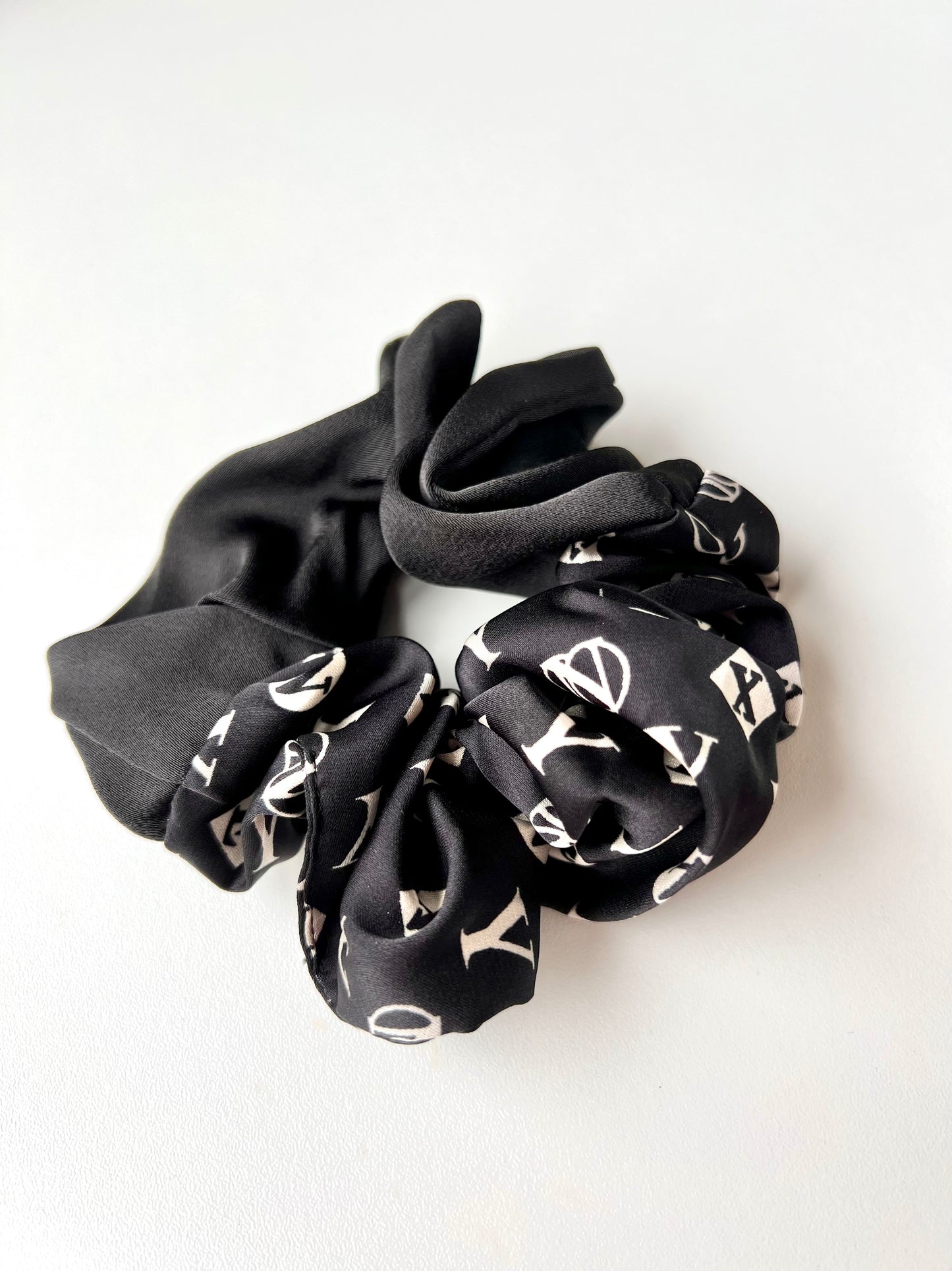Nancy 4-pack scrunchies