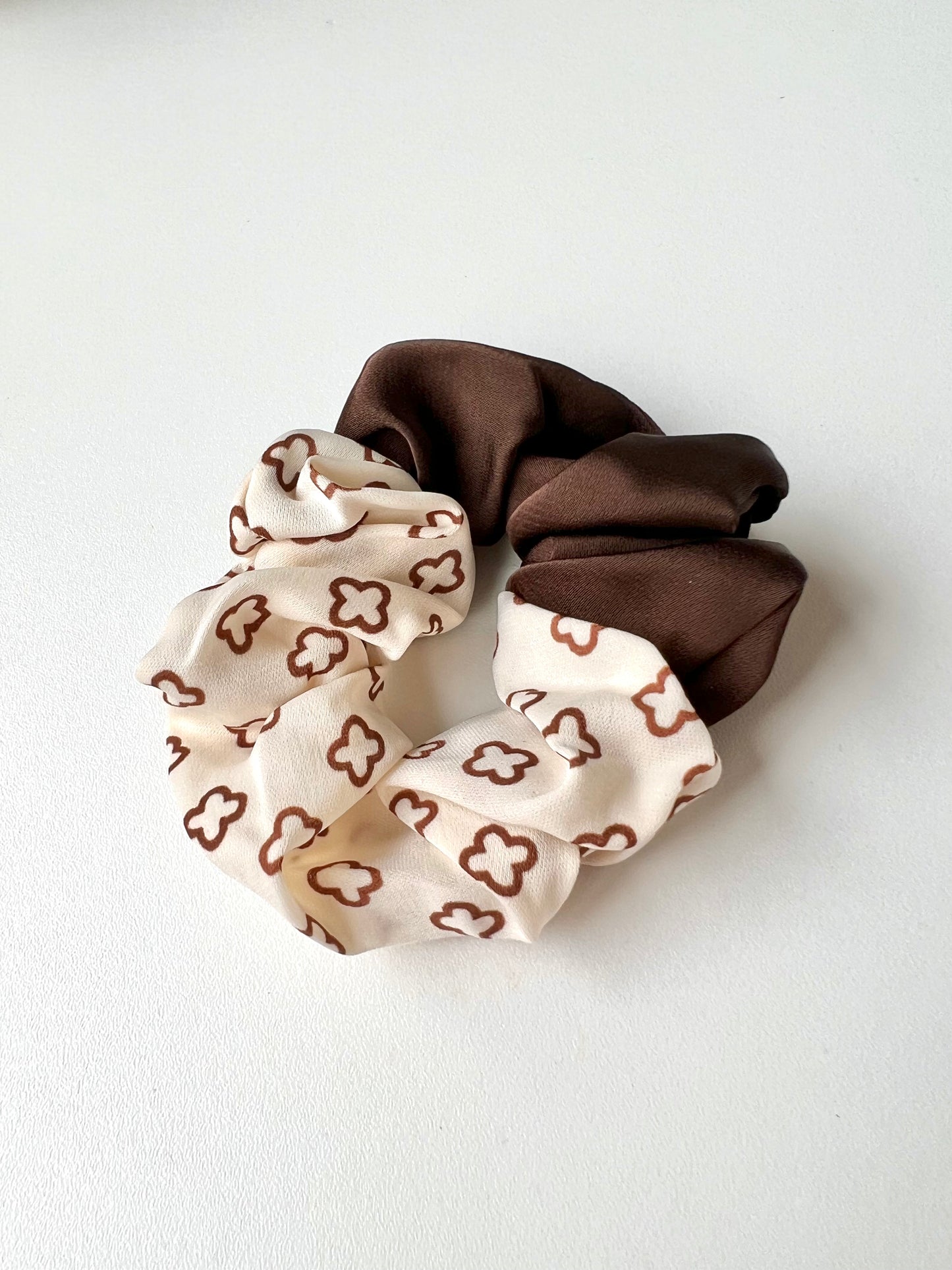 Nancy 4-pack scrunchies