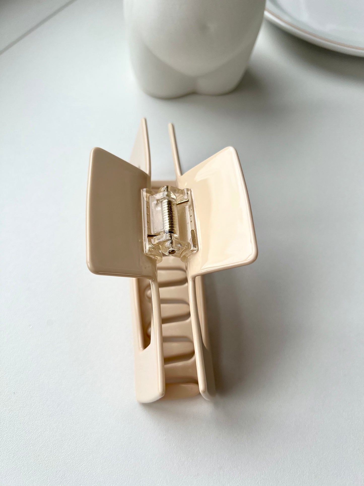Chloe claw clip (2 colours)