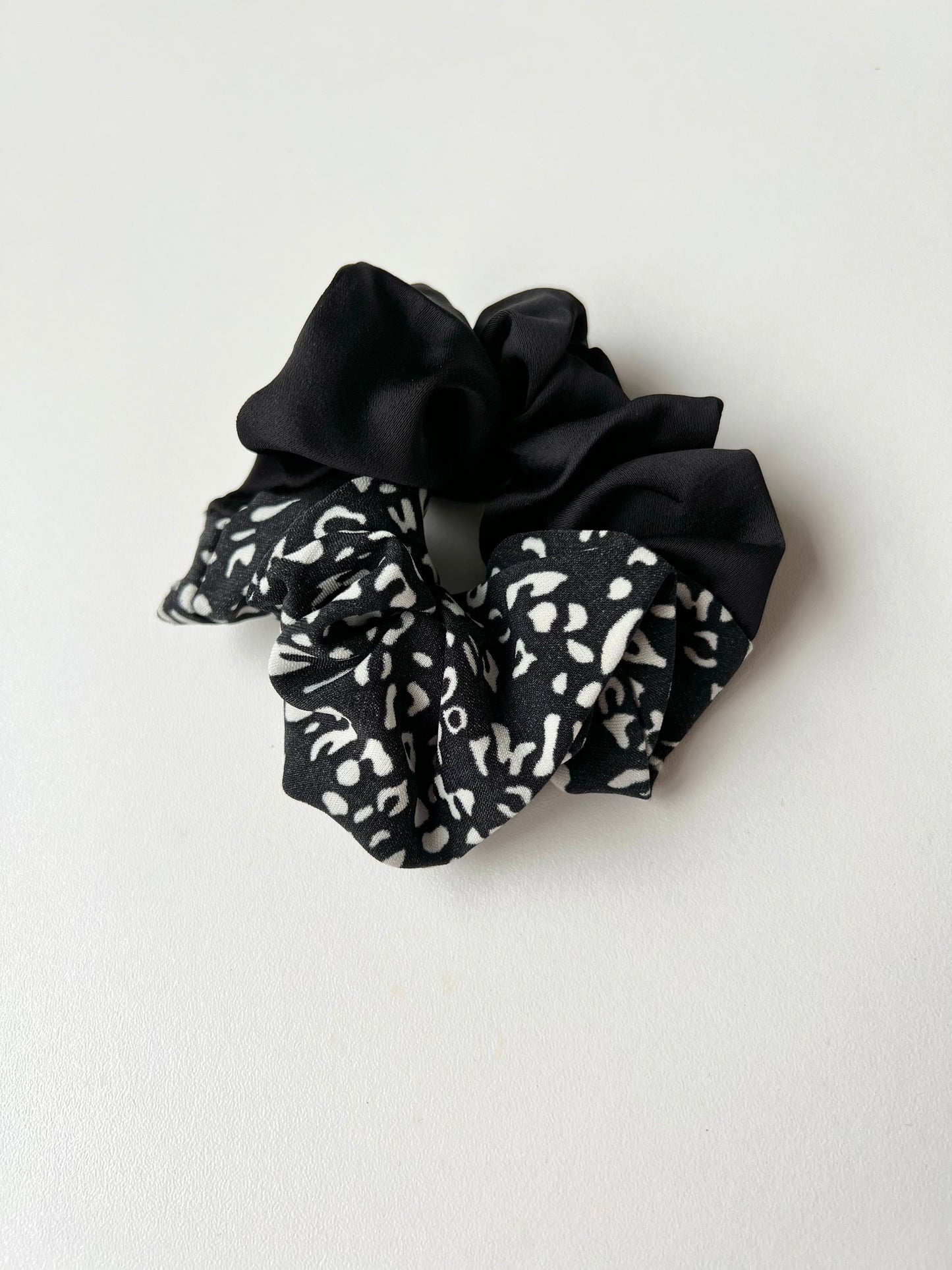 Nancy 4-pack scrunchies