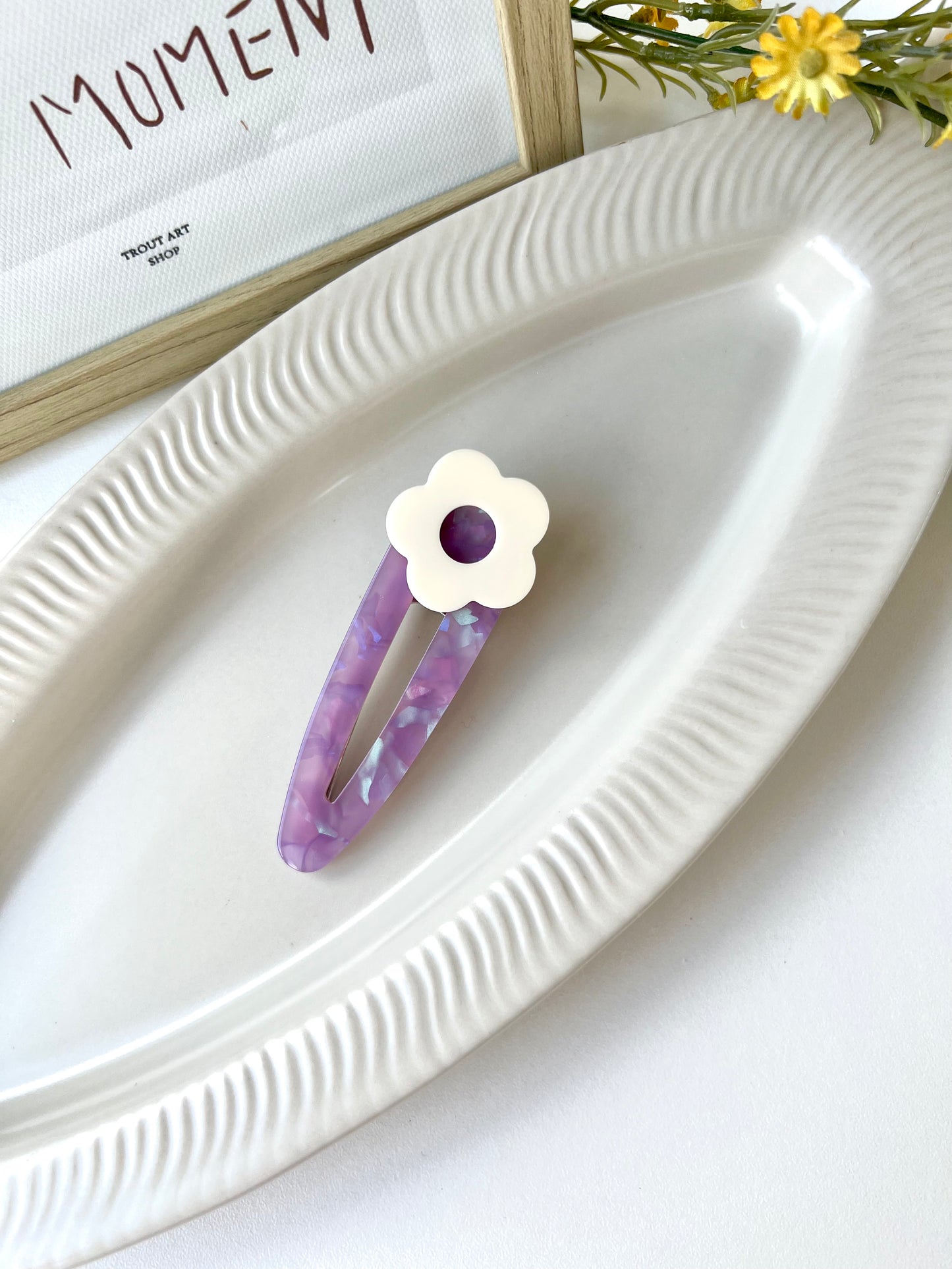 Flora hair clip (4 colours)