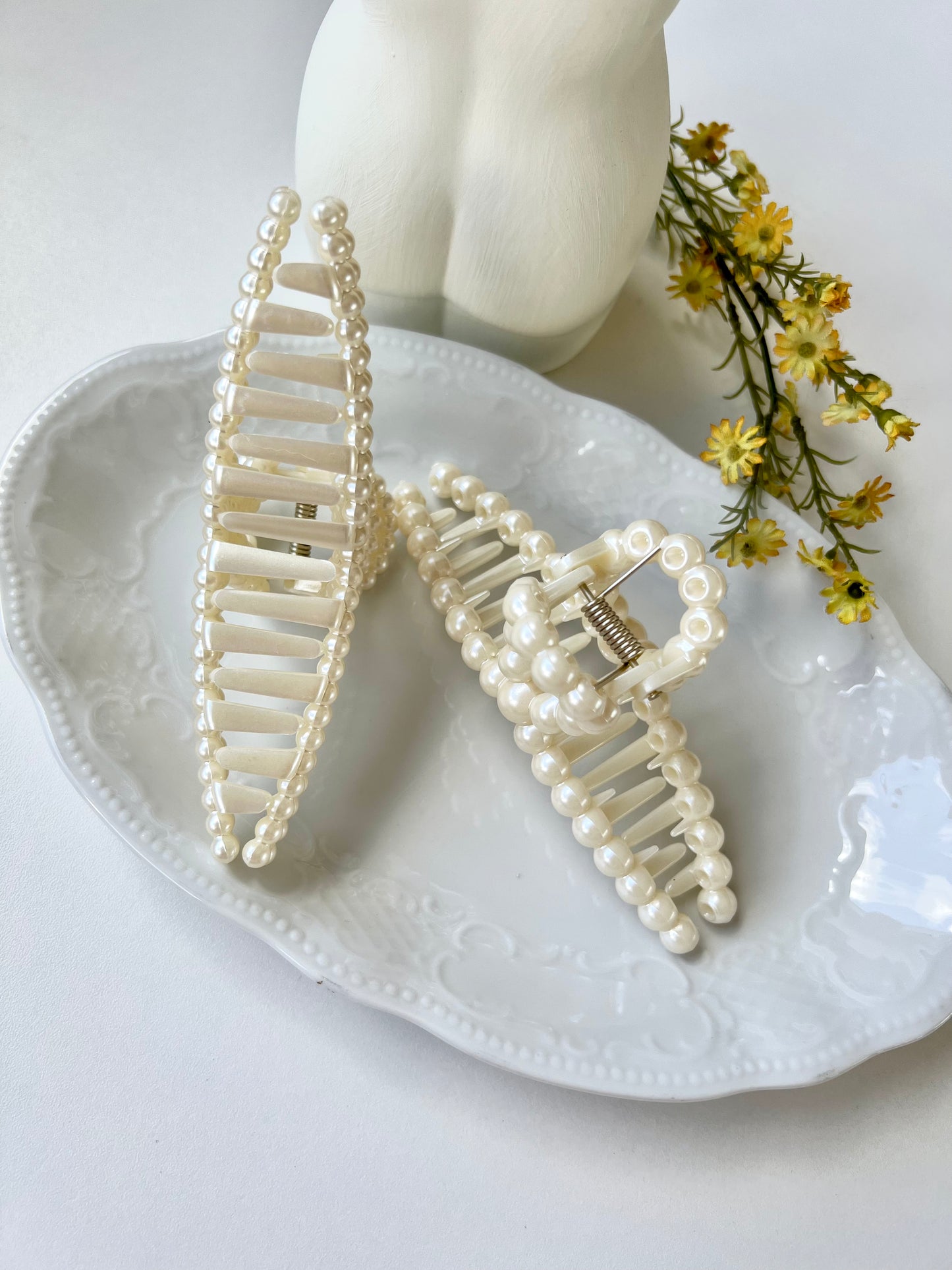 Grace pearl claw clip (2 variants)