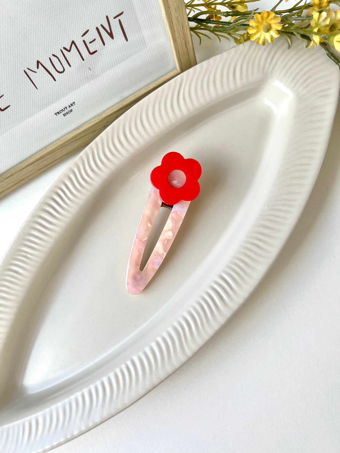 Flora hair clip (4 colours)