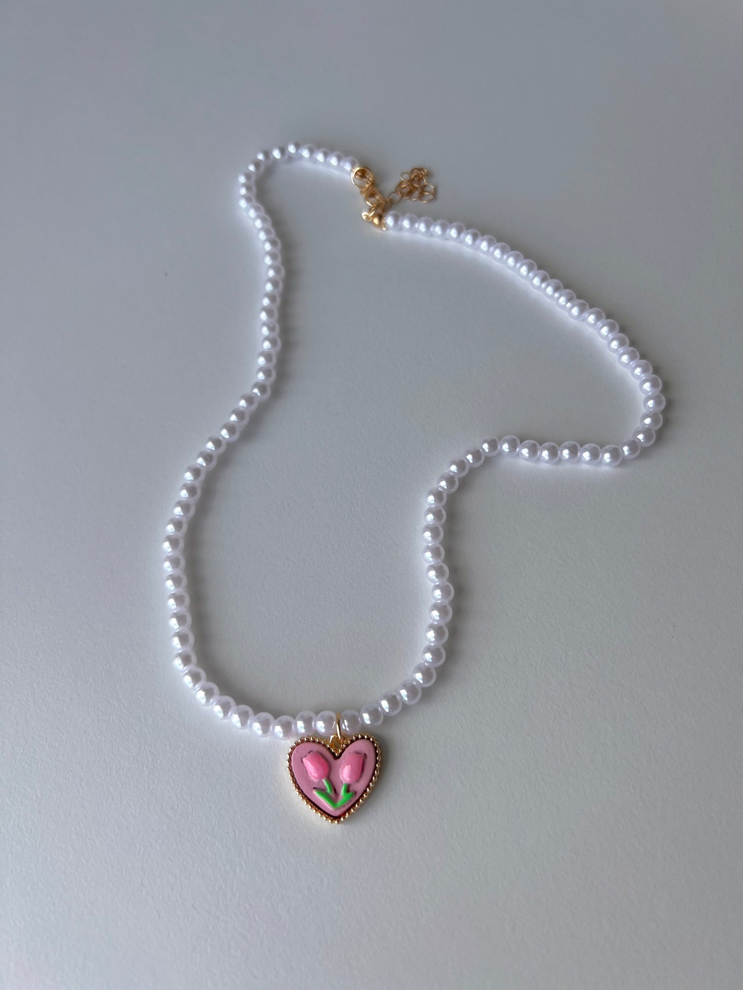 Tulip pearl necklace