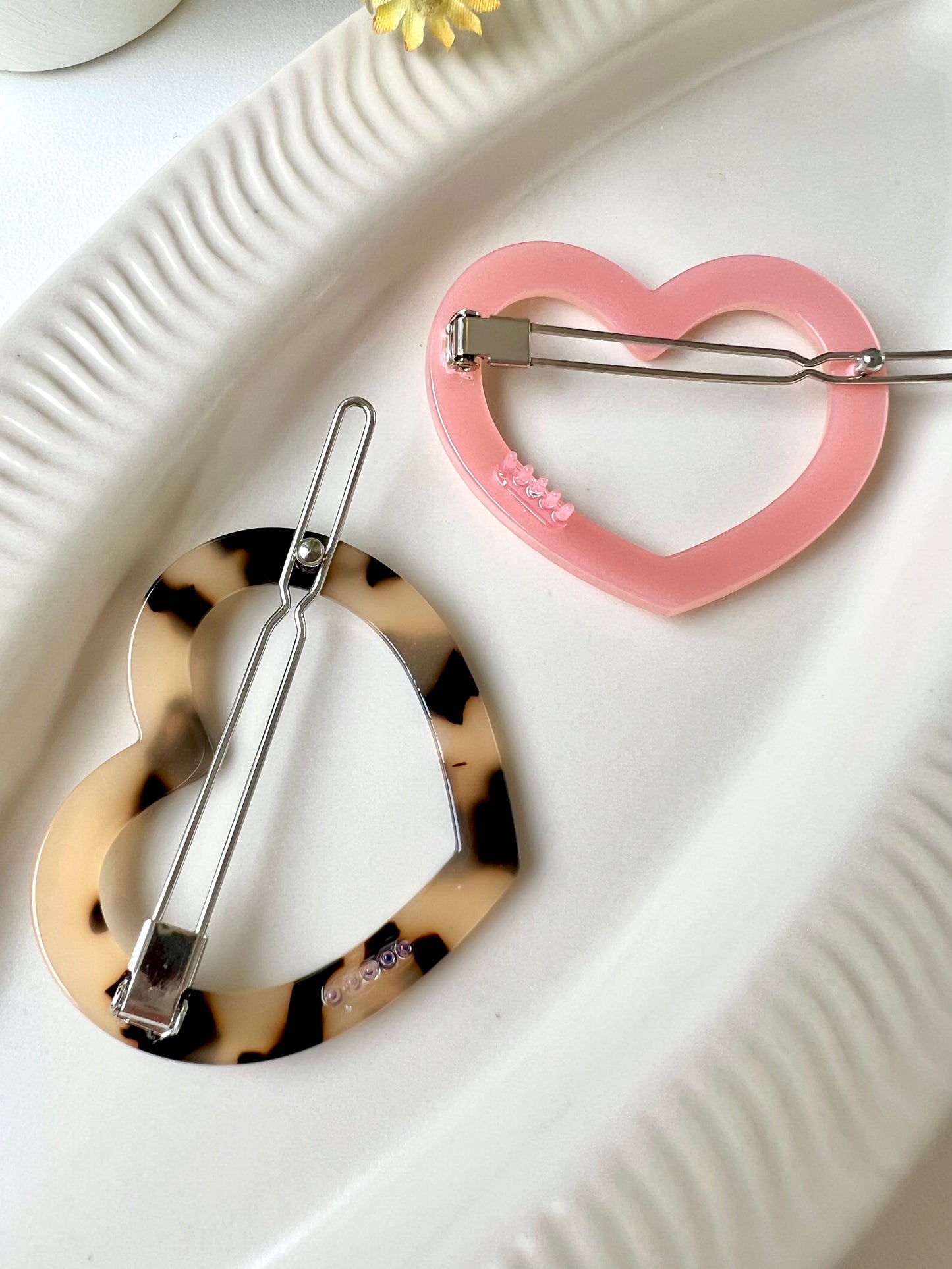 Heart hair clip (2 colours)